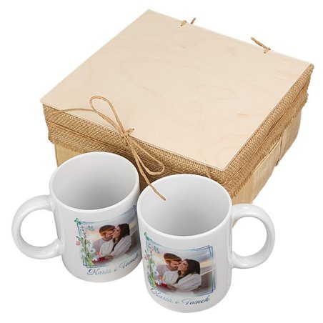 Zestaw kubków 330 ml białe ze zdjęciem oraz imionami w pudełku - dla pary zakochanych.