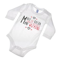 Body z napisem "Mnie się kocha zawsze, wszędzie, mimo wszystko". 2