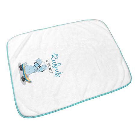 Kocyk z imieniem dla noworodka - Piesek na deskorolce.