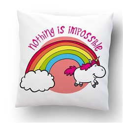 Śmieszna poduszka z jednorożcem i tekstem "Nothing is impossible".