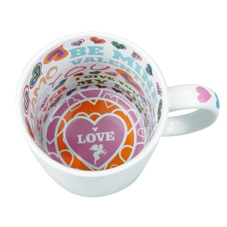 Kubek 330 ml z wnętrzem w serca z grafiką dla zakochanych na Walentynki lub na ślub.