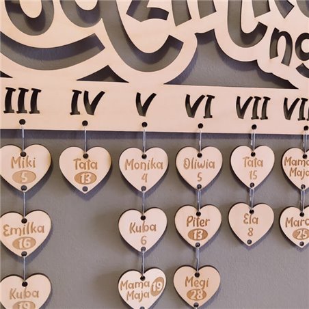 Urodziny naszej klasy- kalendarz z grawerem.