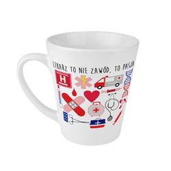 Kubek latte dla lekarza.