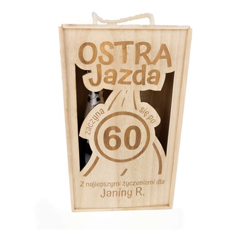 Skrzynka na wino lub szampana z kieliszkiem na urodziny "Ostra Jazda".