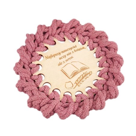 Zestaw: różowa pleciona podkładka pod kubek oraz różowa zakładka do książki- specjalnie dla nauczyciela - wzór 2.