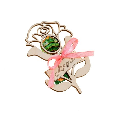 Drewniana różyczka na lizaka- prezent na Dzień Kobiet.