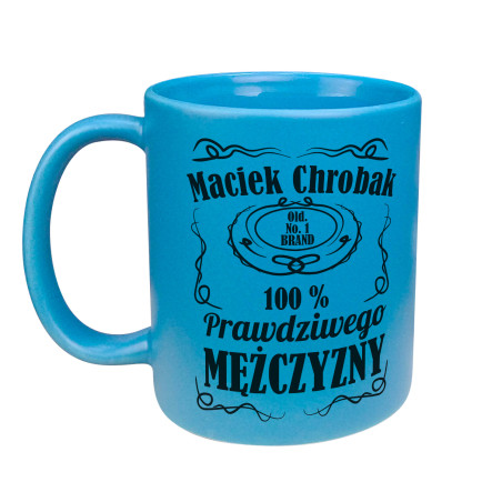 Matowy kolorowy kubek "100% prawdziwego mężczyzny" - fajny prezent dla faceta.