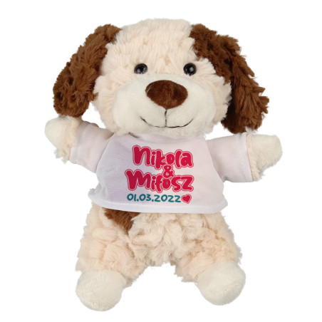 Puszysty piesek z grafiką "Z imionami i datą ślubu lub rocznicy"- 18cm.