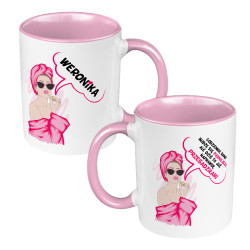 Kubek kolorowy z grafiką "Codziennie rano budzę się...