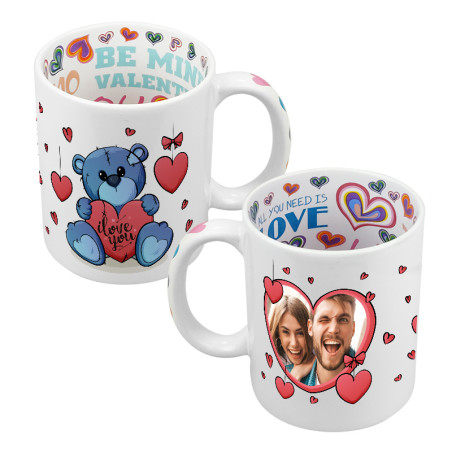 Kubek 330 ml z wnętrzem w serca z grafiką uroczego misia i zdjęciem - idealny na Walentynki.