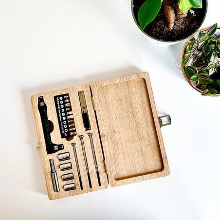 Zestaw narzędzi w bambusowym pudełku- z personalizacją lub bez - wyjątkowy prezent nie tylko dla mężczyzny..