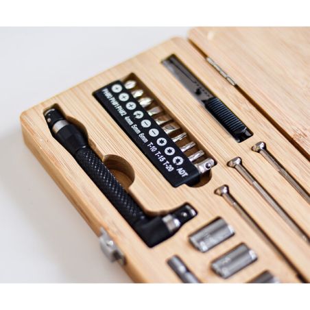 Zestaw ratunkowy narzędzi w bambusowym pudełku - z personalizacją lub bez- prezent dla majsterkowicza i nie tylko